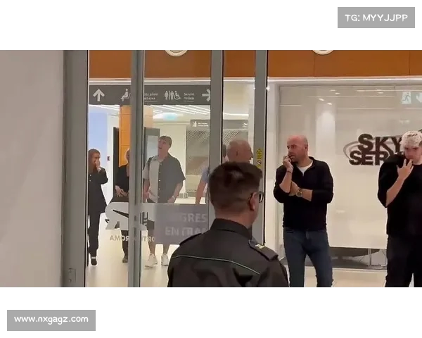 霍伊伦渴望加盟那不勒斯 将于明日接受体检正式加盟